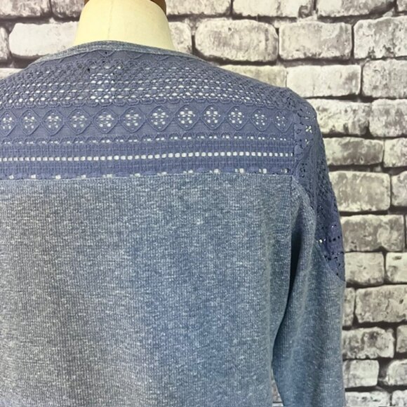 Chico's Zenergy Blue 3/4 Sleeve Blouse Size M - Picture 7 of 9